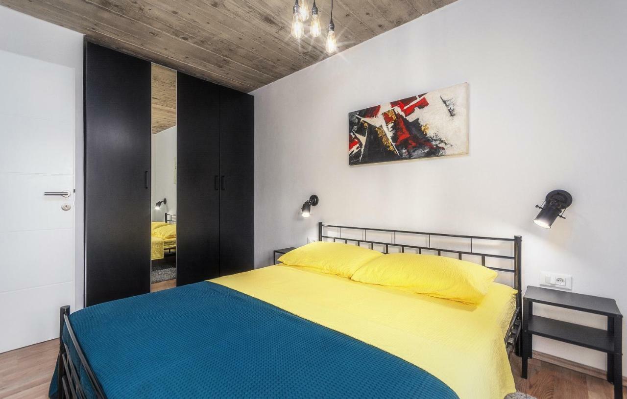 Orion Apartment Пореч Екстериор снимка